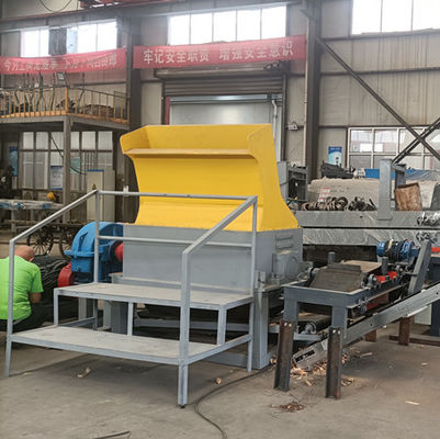 Pallet Grinding Chips Making Machine, Pallet Reclaiming Crusher with magnetic machine