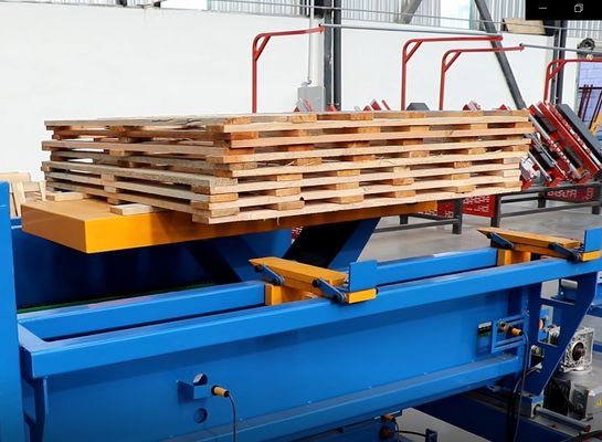 Professional Deck Mat System Pallet Nailing Machine For Sale