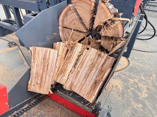 Heavy-Duty 50-Ton Hydraulic Firewood Processor with 600mm Max Log Diameter and Fully Automated Assembly-Line Workflow