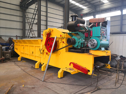 Diesel Wood Chipper Shredder Machine For Malaysia/Mobile Hardwood Crusher with 400HP engine