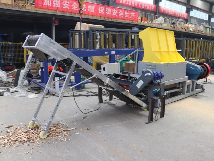 Wood Pallet Grinder Metal Separator, Pallet Wood Chipper Shredder
