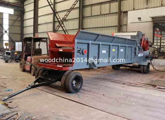 Industrial Diesel Wood Crusher Wood Chipper Shredder With Mobile Wheels