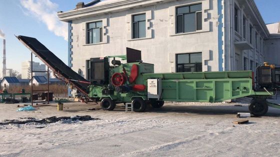 Industrial Diesel Wood Crusher Wood Chipper Shredder With Mobile Wheels