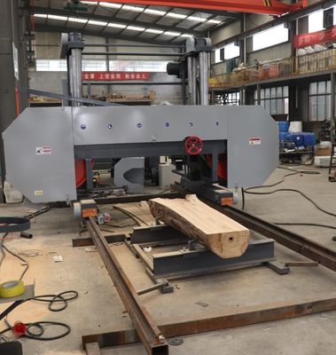 Diesel 55kw Horizontal Band Saw For Cutting Logs With Inverter Feeding